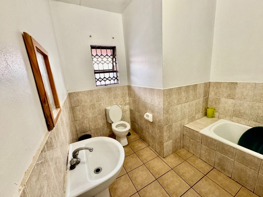 2 Bedroom Property for Sale in Potchefstroom North West